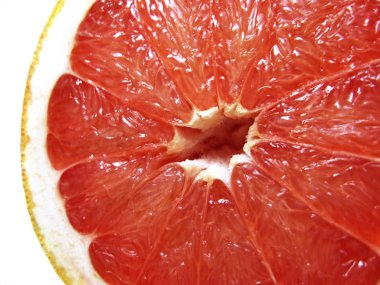 Greyfurt narenciye meyve beyaz arka plan üzerinde izole makro fotoğraf