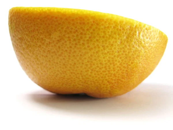 Macro foto van grapefruit citrusvruchten geïsoleerd op witte achtergrond — Stockfoto