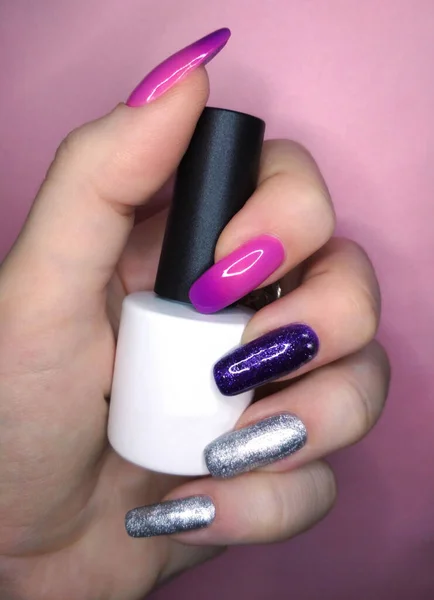 Woman Hand Finger Pink Violet Purple Silver Metallic Manicure Gel — Stock Photo, Image