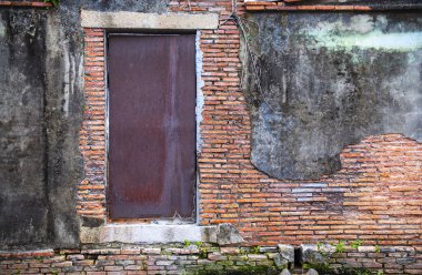 Kapı ve koyu beton duvar Tayland 'da eski görünüm, montaj için uygun beton veya bir fikir kopyalama alanı kullanımı