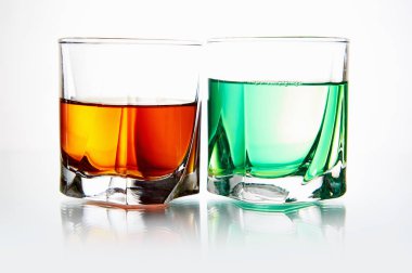 kokteyl ile çift gözlük