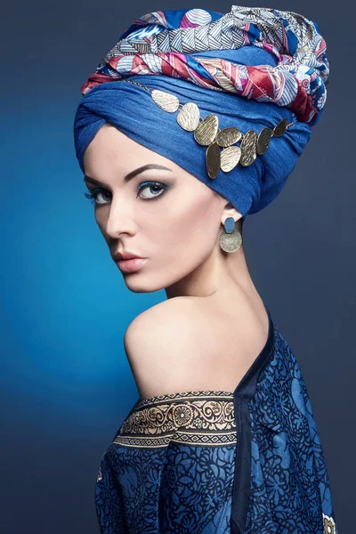 güzel woman.makeup.turban