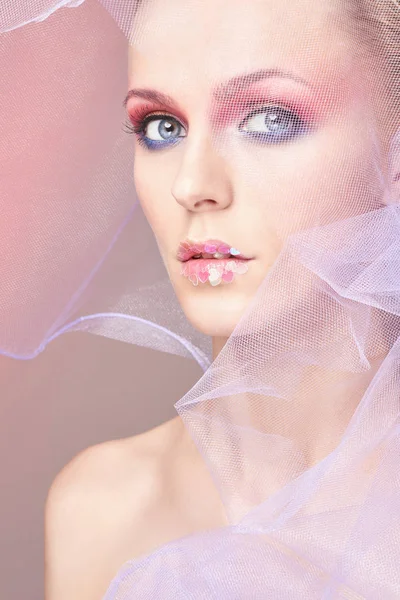 kadın, peçe, Sevgililer günü makyaj