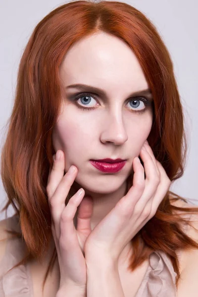 Red Hair Young Woman — Stock Photo, Image