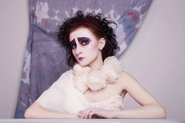 Clown Maquillage Femme Robe Mariée Flowers Scenic Image Beauté Fille — Photo