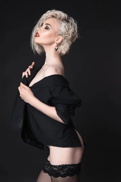 Gyönyörű szőke szexi nő divat-portré — Stock Fotó