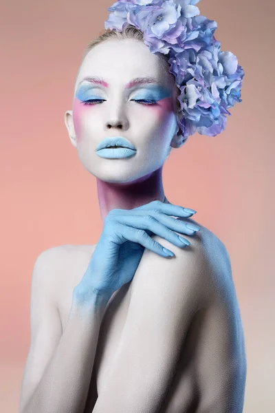 Beautiful Naked Girl Blue Flowers Art Make Fairy Beauty Young — Stock Photo, Image