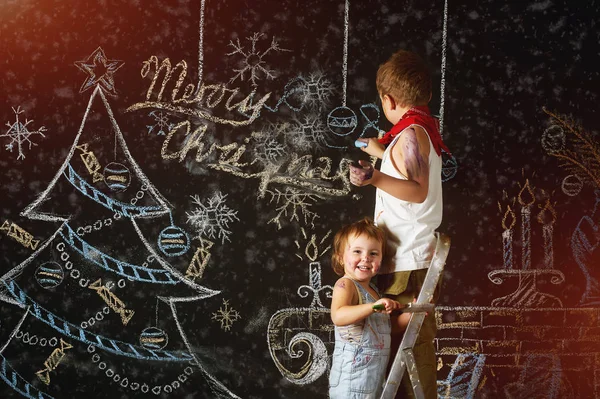 Kids paint Christmas background , get messy in the paint — Stock Photo, Image