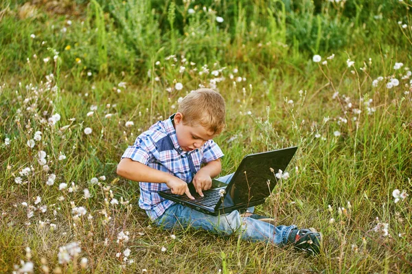 the preschool operates using the laptop outside of school . The concept of education preschool education