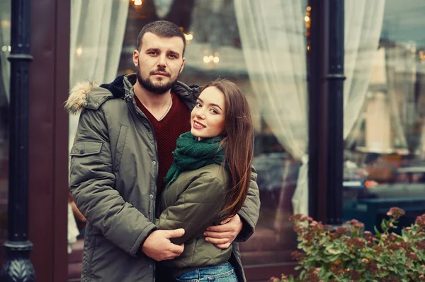 Pasangan Muda Yang Penuh Kasih Jalanan Kota Pasangan Romantis Jalan — Stok Foto