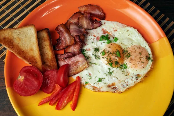 Сніданок Яйцями Беконом Ковбасою — стокове фото