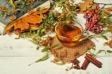 Çay vitamini kireç renkli ile