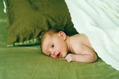 Yeni doğan bebek. Yeni doğan kız