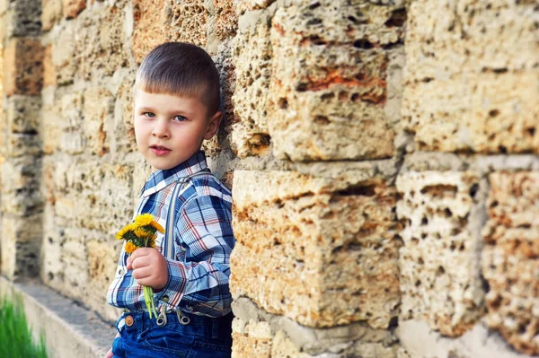 Little Boy Holding Flowers Dandelion Fashionable Baby Posing Photographer — Stock Photo, Image