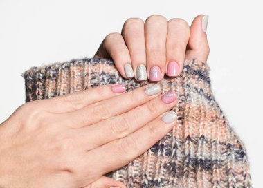 Kadının beyaz eller closeup görünümü