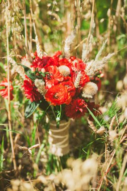 Güzel taze ve kuru çiçekler buket