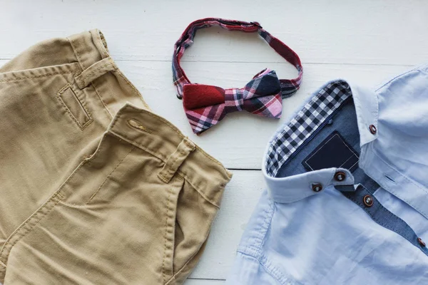 Bebek giysileri kümesi