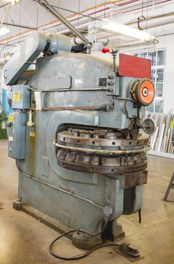 Eski sac taret yumruk