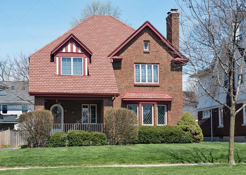 Casas de ladrillo rojo bonitas | Casa de ladrillo con techo de tejas
