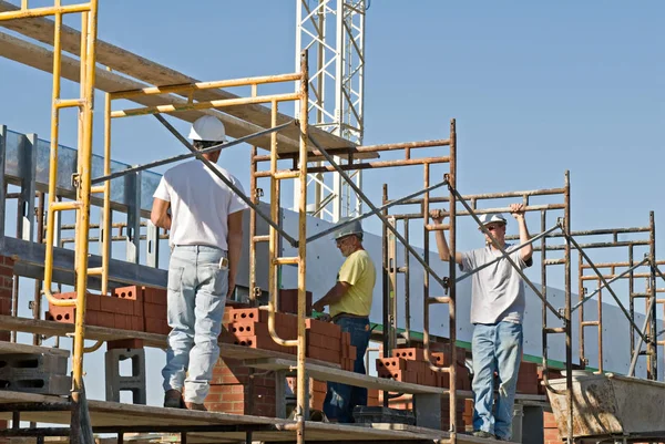 Workers Scaffolding Teamwrk — Stock Photo, Image