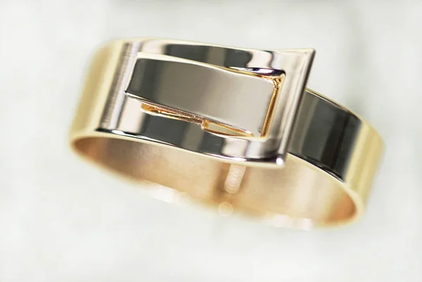 Gold Armband Mit Erweiterbarem Verschluss — Stockfoto