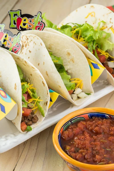 Tacos caseros de ternera . — Foto de Stock