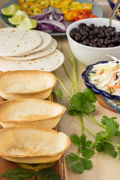 Ingredients for taco boats with black beans and vegetables. — Stock Photo, Image