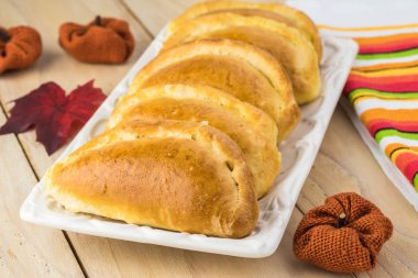 Taze pişmiş kabak böreği sokması.