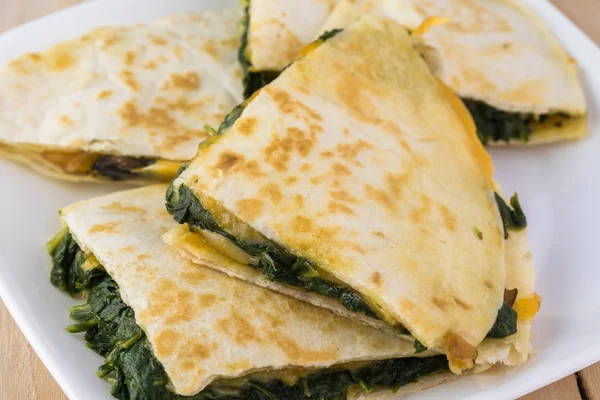 Ispanaklı mantarlı omlet.