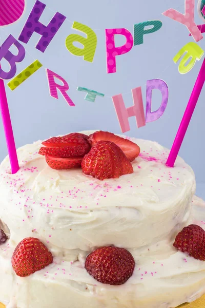 Homemade strawberry birthday cake. — Stock Photo, Image