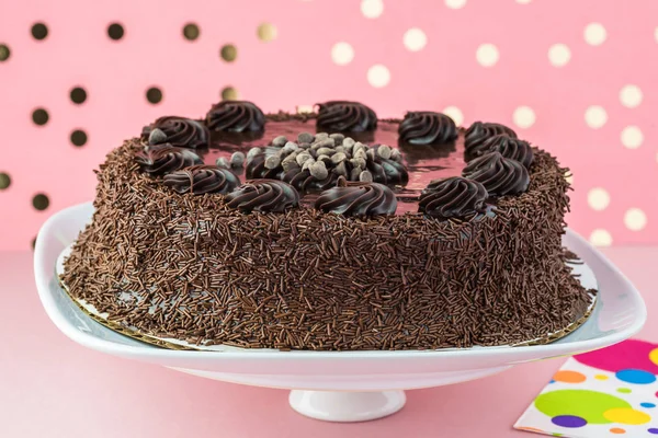 Çikolatalı doğum günü pastası.