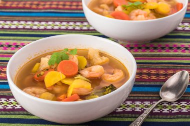 Meksika karides sebzeleri baharatlı çorba..