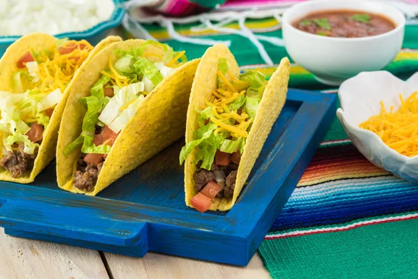 Primer Plano Tacos Con Carne Molida Verduras —  Fotos de Stock