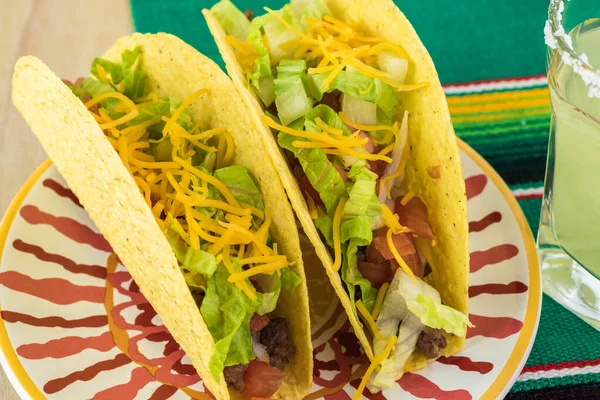 Primer Plano Tacos Con Carne Molida Verduras — Foto de Stock
