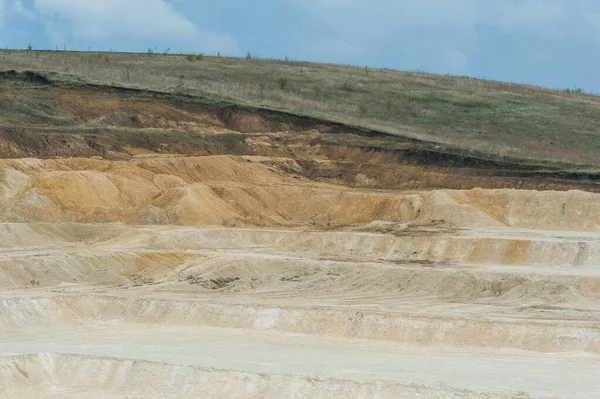 Banyak Tambang Tingkat Dari Tanah Liat Kaolin — Stok Foto