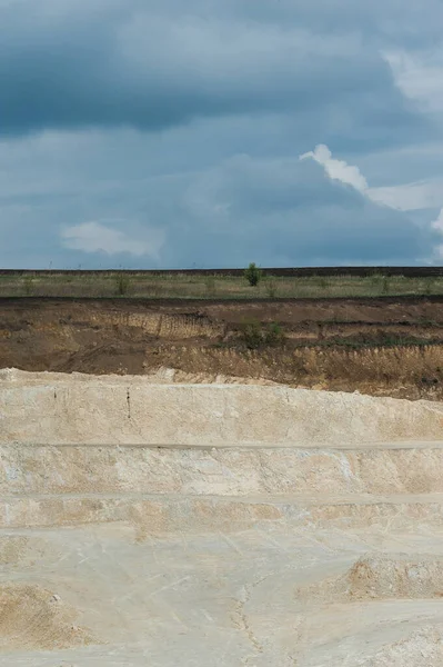 Banyak Tambang Tingkat Dari Tanah Liat Kaolin — Stok Foto