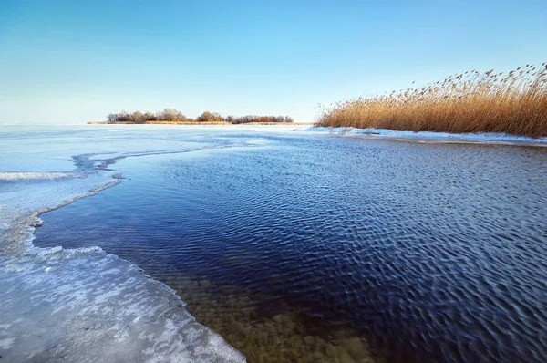 Paisaje de hielo de invierno —  Fotos de Stock