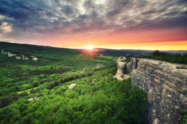 Dağ manzarası. Doğanın bileşimi.