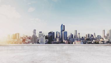 Gündoğumu modern binalar ve beton güverte zemin panoramik Bangkok şehir