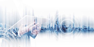 Çift pozlama işadamı dijital tablet, iş teknolojisi ağ kavramları üzerinde çalışma