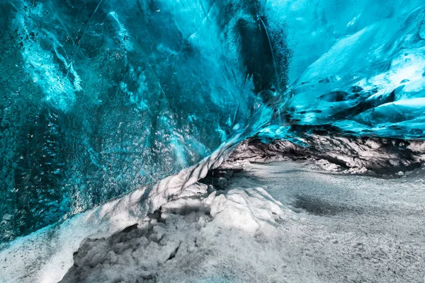 氷の洞窟の風景 — ストック写真