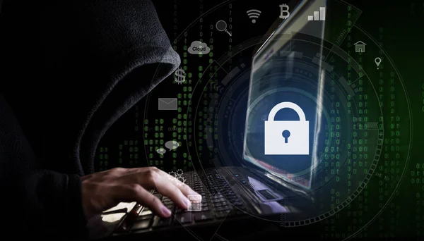 Internet Nätverk Säkerhetssystem Hacker Svart Hoodie Med Hjälp Dator Laptop — Stockfoto