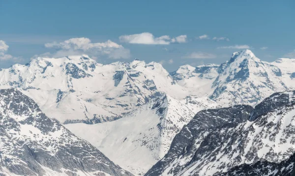 スイスアルプス山脈の雪の山 スイス — ストック写真