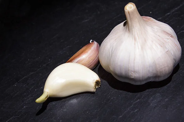 Biberli vişneli domates ve sarımsak.