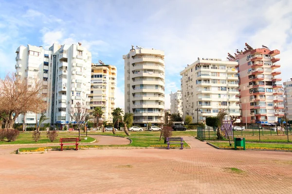 Modernt Bostadshus Exteriör Och Stadsliv Fastigheter Bygga — Stockfoto