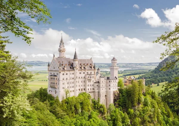 Slottet Neuschwanstein i sydvästra Bayern, Tyskland. — Stockfoto