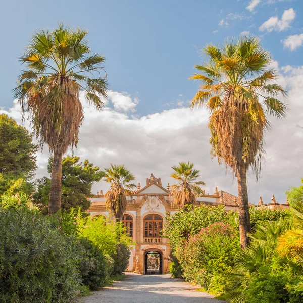 The Villa Palagonia is a patrician villa in Bagheria, 15 km from Palermo, in Sicily, southern Italy — Stockfoto