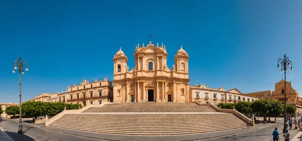 Noto Catedral é uma catedral católica romana em Noto, na Sicília — Fotografia de Stock