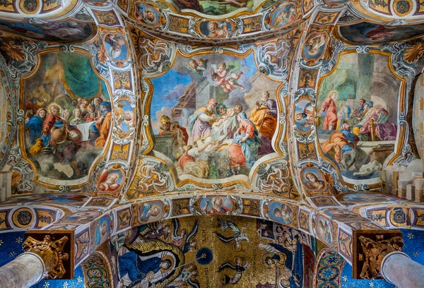 Raccolta della famosa chiesa di Santa Maria dell'Ammiraglio a Palermo — Foto Stock