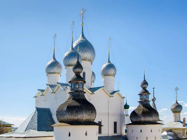 Kremlin Rostov. Catedral de las Cúpulas de la Asunción. Rostov, Provincia de Yaroslavl, Rusia —  Fotos de Stock